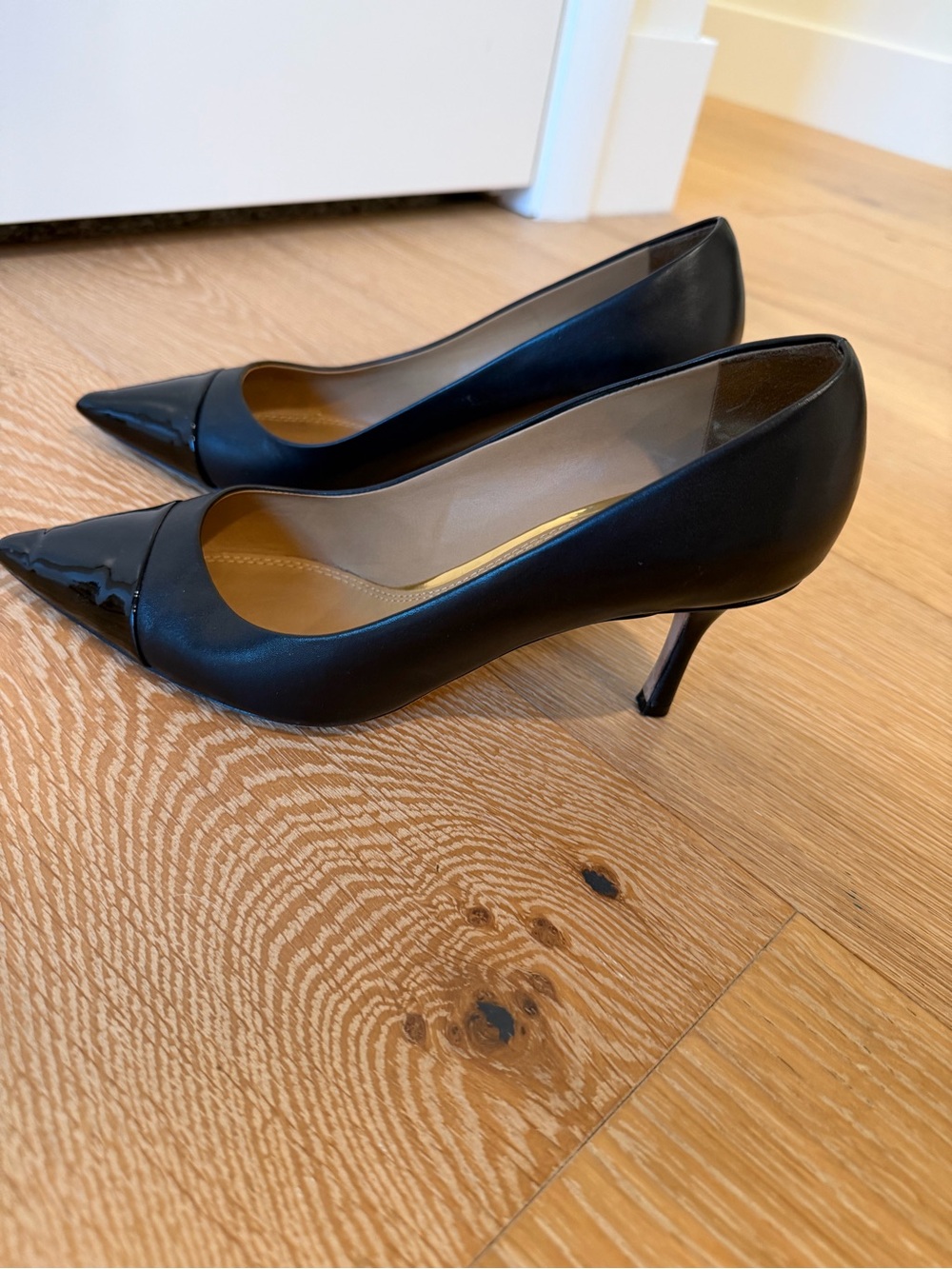 Tory Burch • Heel - Picture 9 of 10